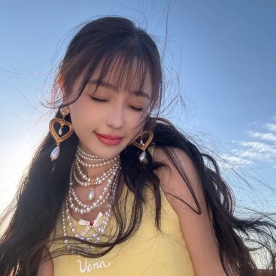 彩虹艳尽半边天